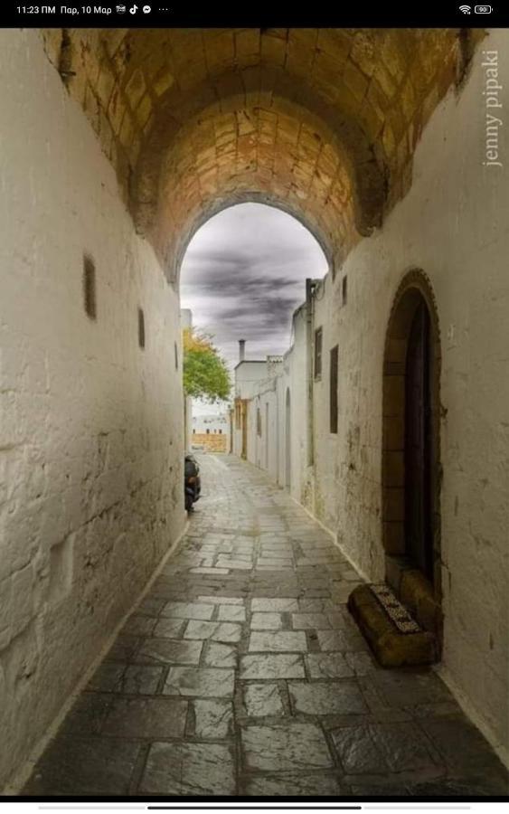 Lindos Alley Luaran gambar
